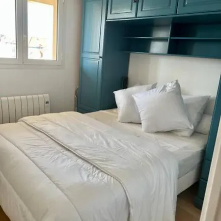 Les Rameaux, Superbe Vue Mer, * Вимере